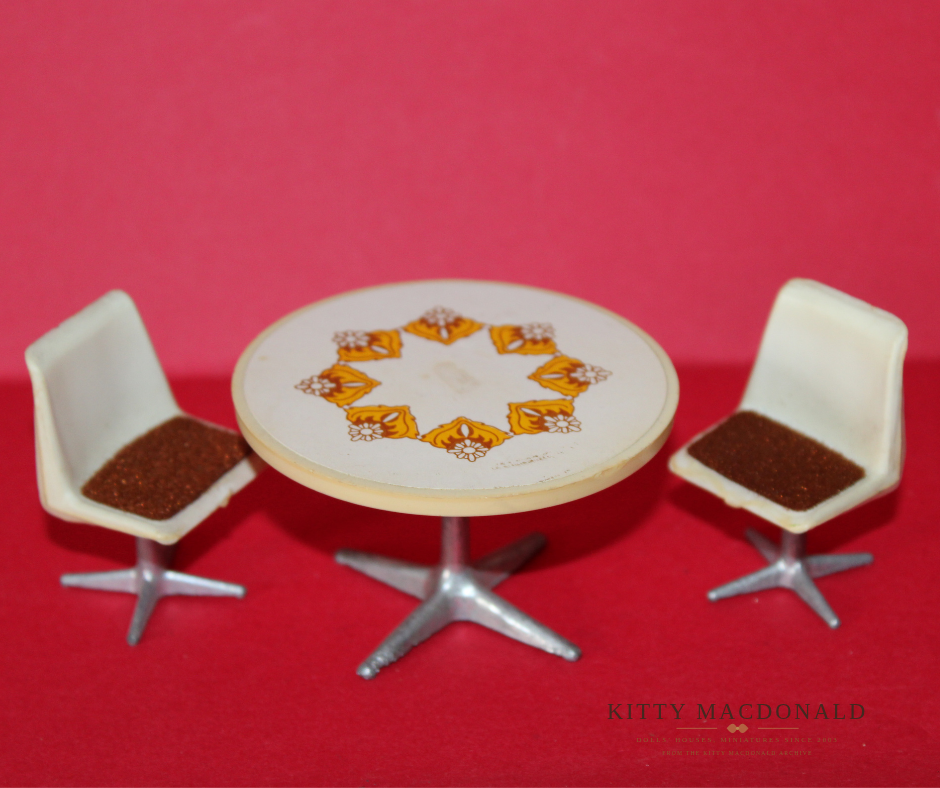 Vintage Barton Round Dining Table & Two Swivel Chairs KM270
