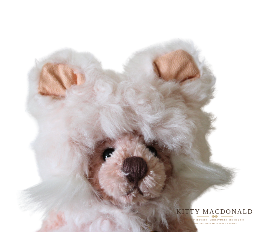 Charlie Bears Cat Nap Bear KM015