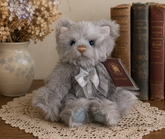 Charlie Bears Furball Kitten KM018