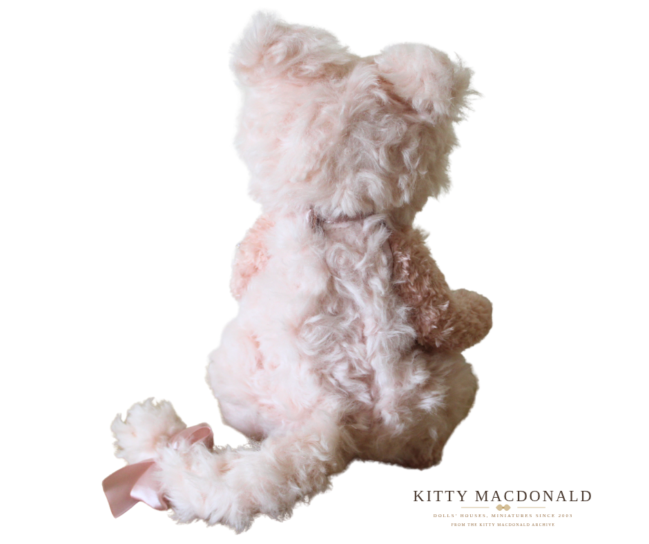 Charlie Bears Cat Nap Bear KM015