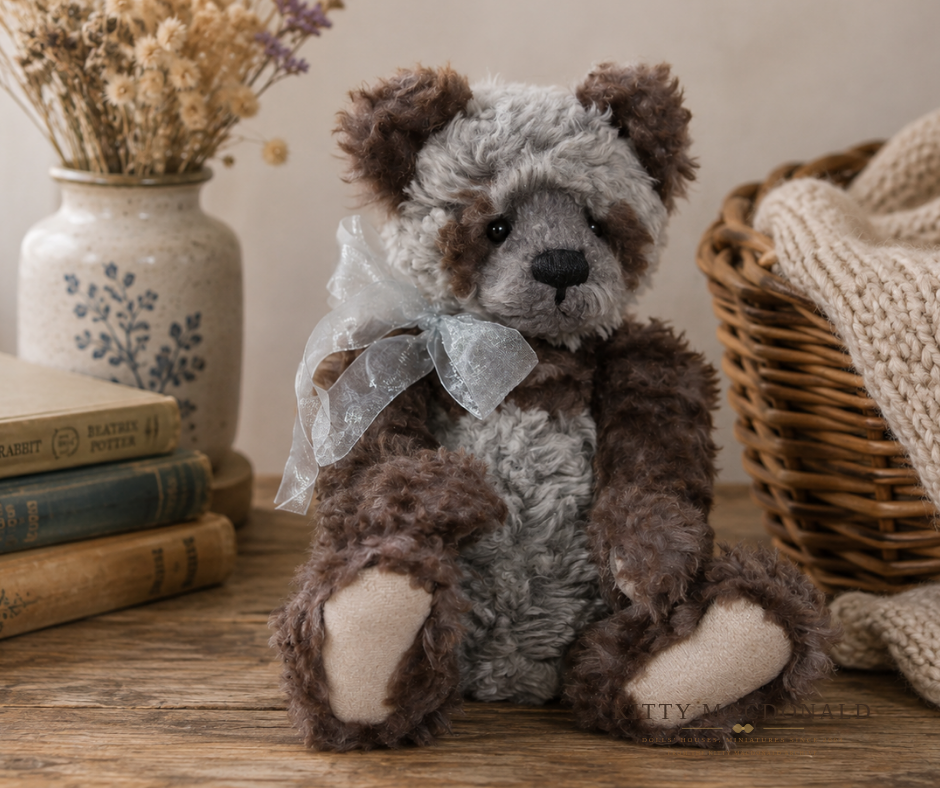 Charlie Bears Blair Bear KM003