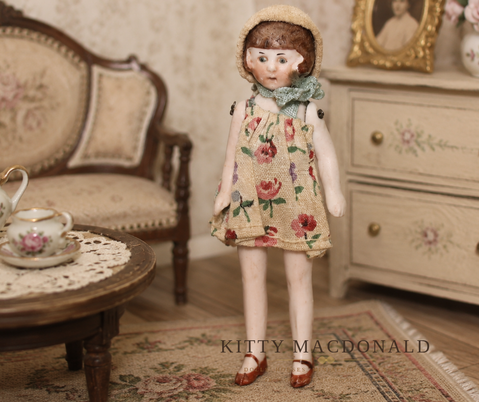 Antique 1920s German Bisque Dolls House Doll – Likely Hertwig KM381