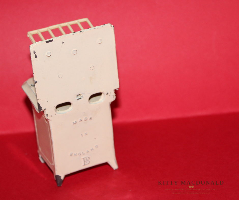 Vintage Barrett & Sons Dolls House Cooker KM322