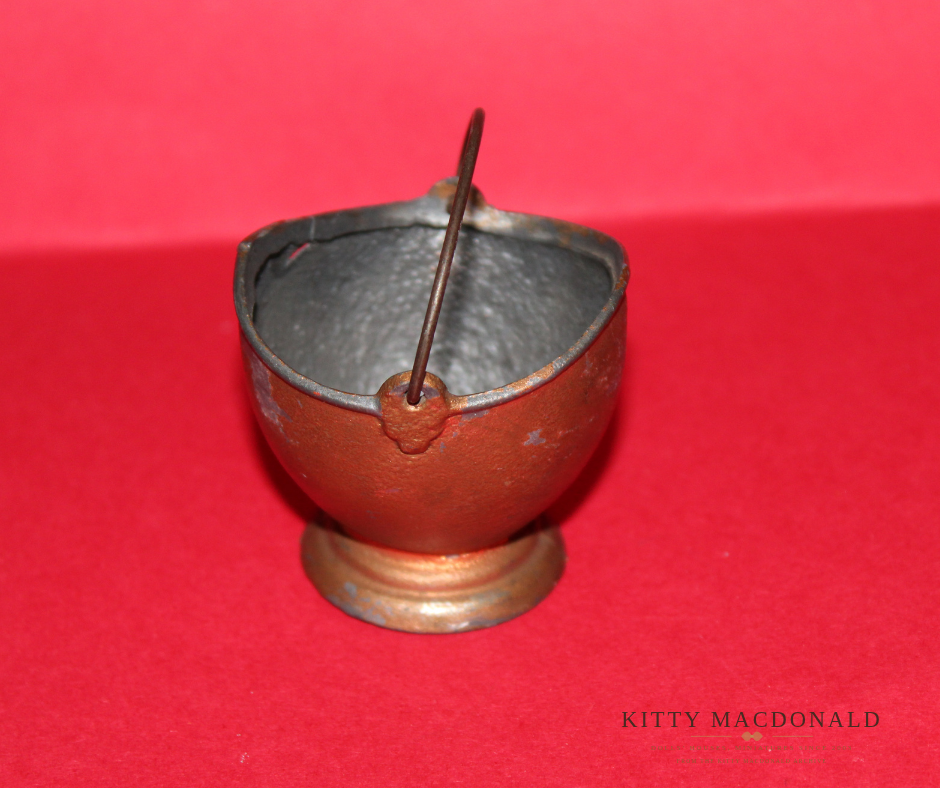 Vintage Britains Dolls House Coal Scuttle Bucket KM165