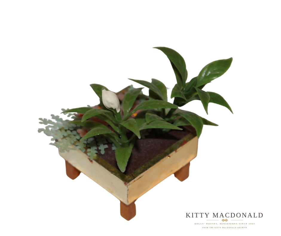 Vintage Dolls House Lundby Planter KM055