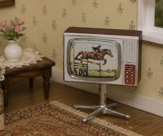 Vintage Lundby Horse Jump Television KM545