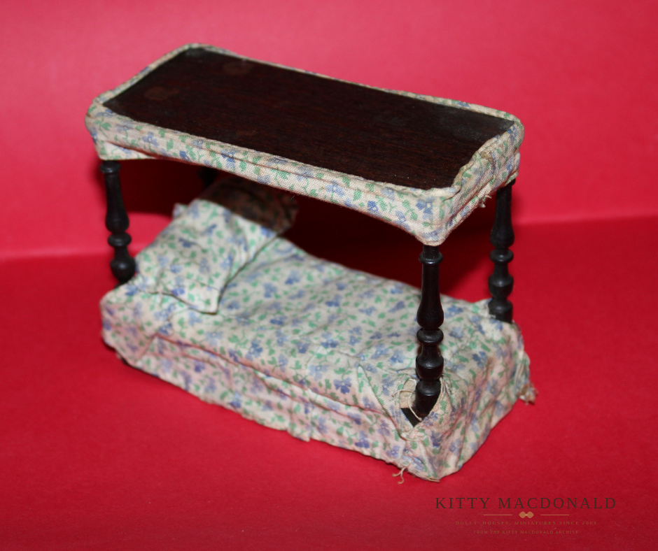 Vintage Dolls House Early Triang Jacobean Four Poster Bed KM302