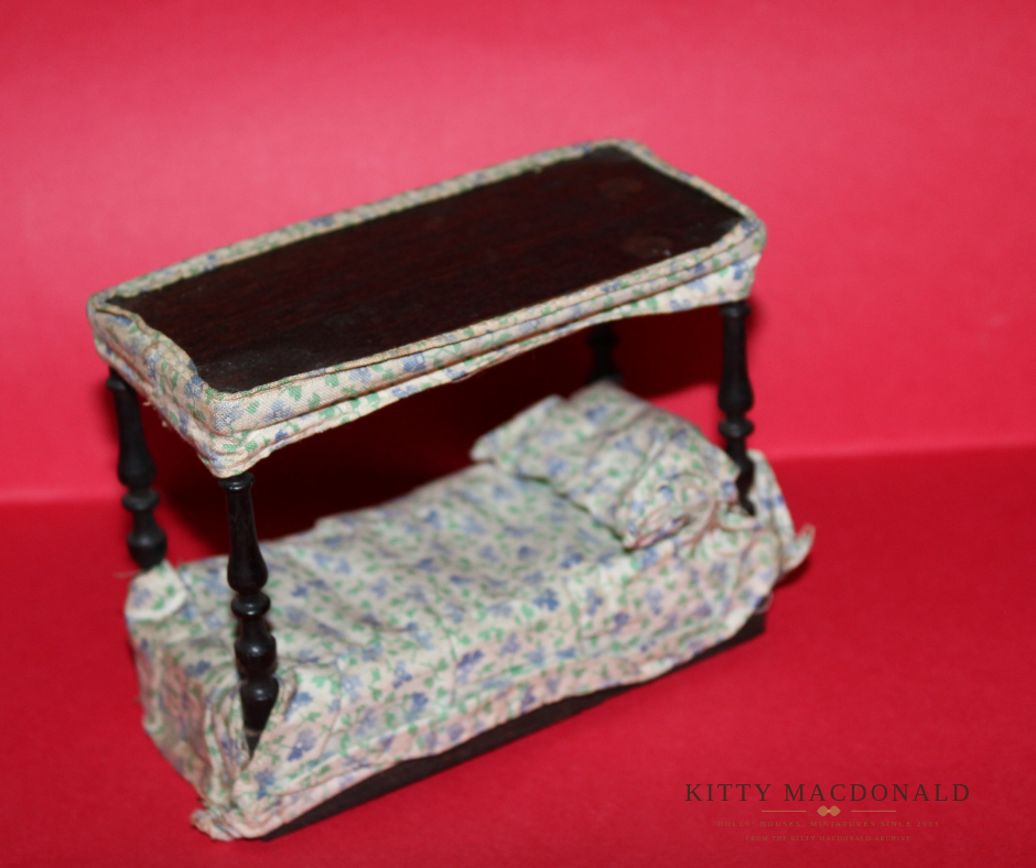 Vintage Dolls House Early Triang Jacobean Four Poster Bed KM302