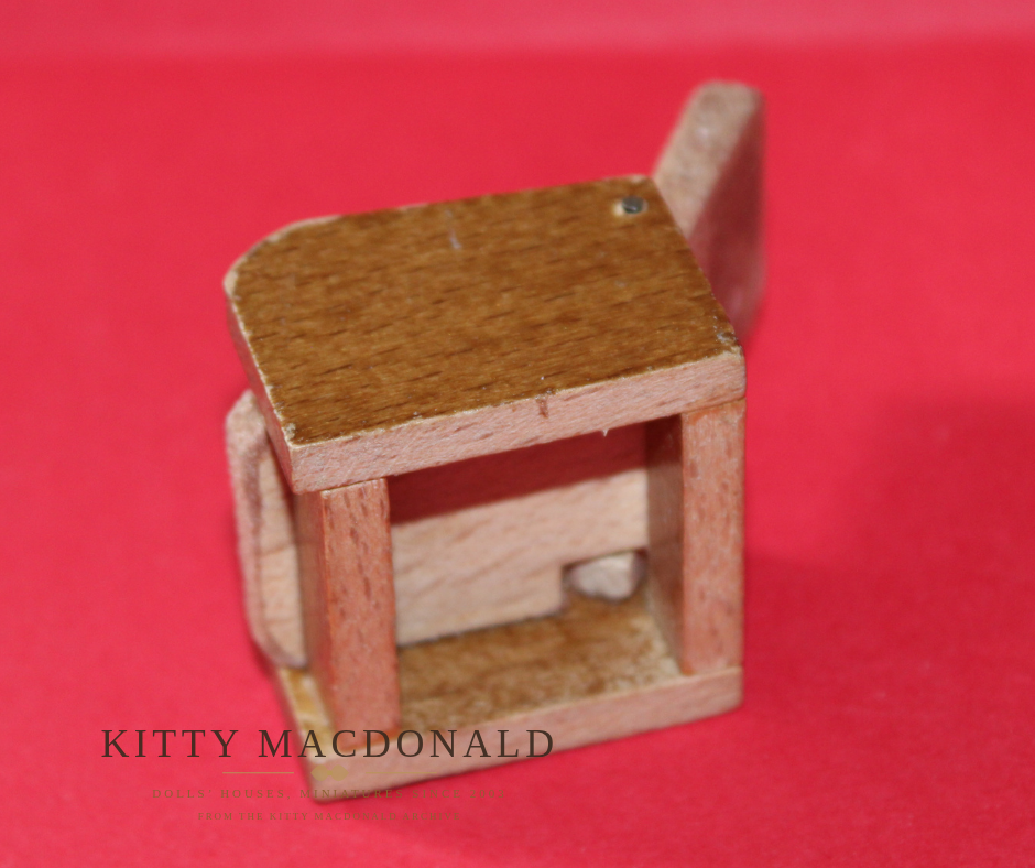 Vintage Dol Toi Dolls  House Reclining Armchair  KM359