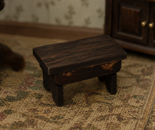 Vintage Dolls House Barton Tudor Stool KM187